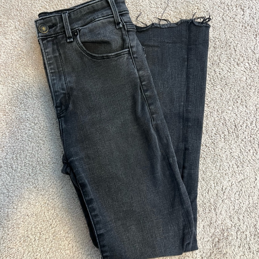 Abercrombie & Fitch Women’s Black “Simone High Rise Flare” Jeans Size 00